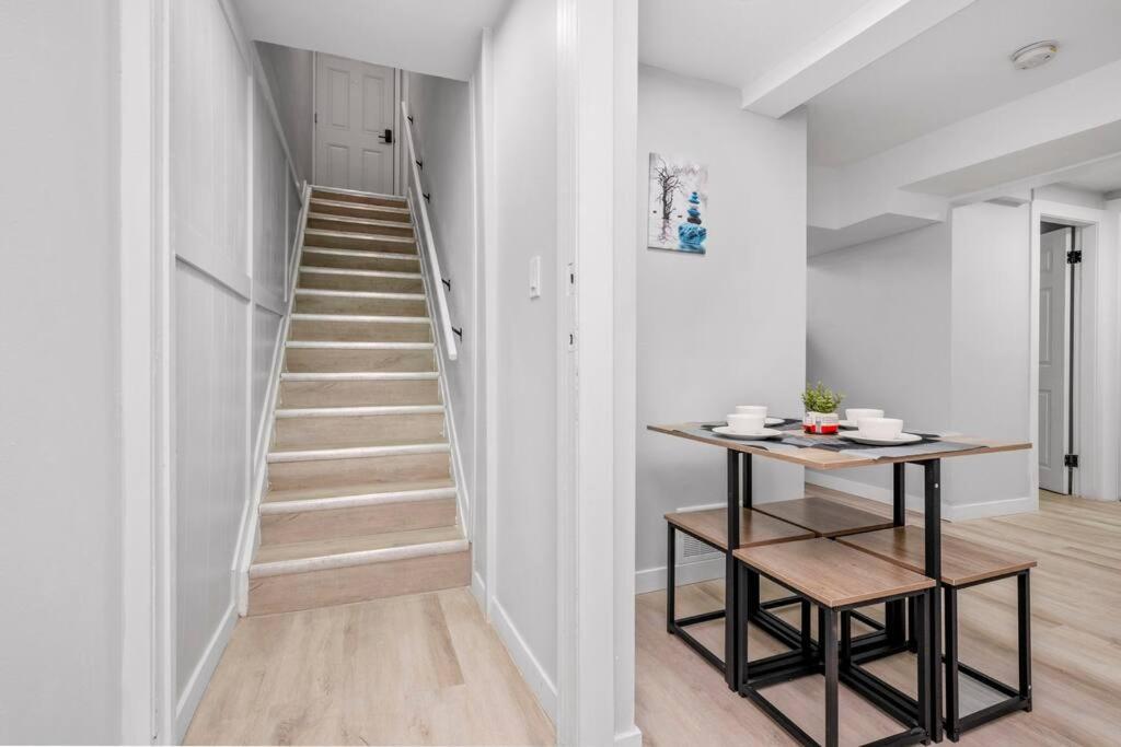 Centerstreet-Cozy 2Bedroomsuite YYC 외부 사진