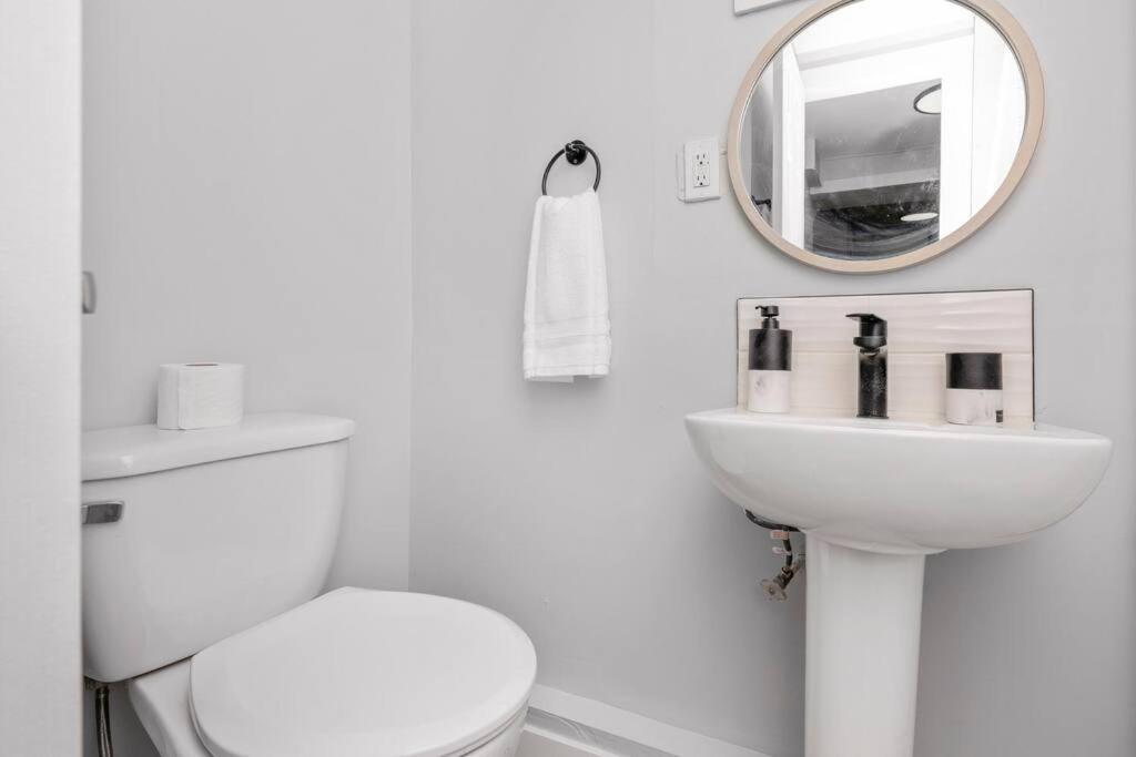 Centerstreet-Cozy 2Bedroomsuite YYC 외부 사진