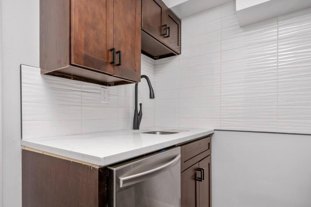 Centerstreet-Cozy 2Bedroomsuite YYC 외부 사진