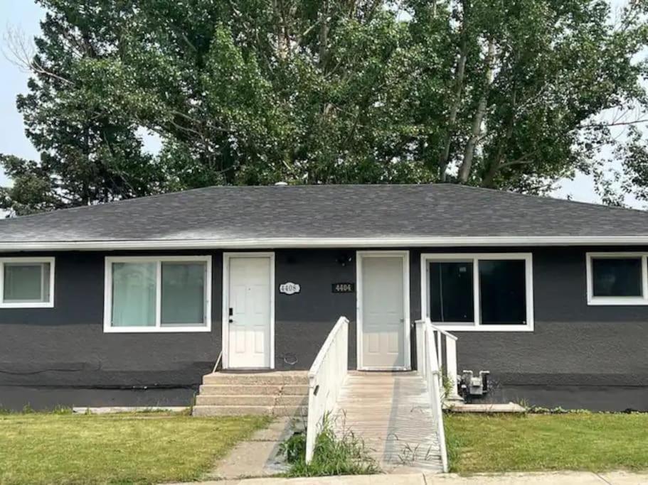 Centerstreet-Cozy 2Bedroomsuite YYC 외부 사진